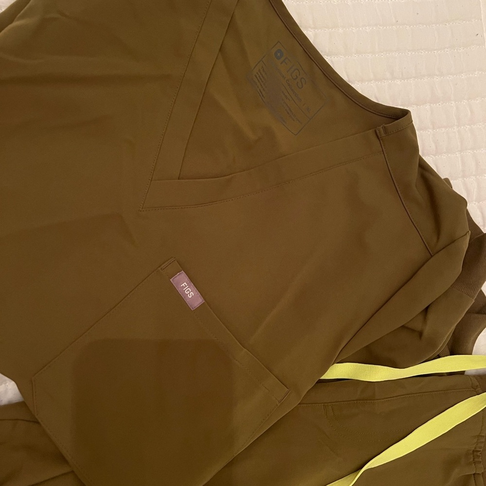 Figs Martini Olive Green XL scrub set